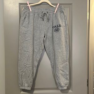 Grey Baggy Sweatpants (M)